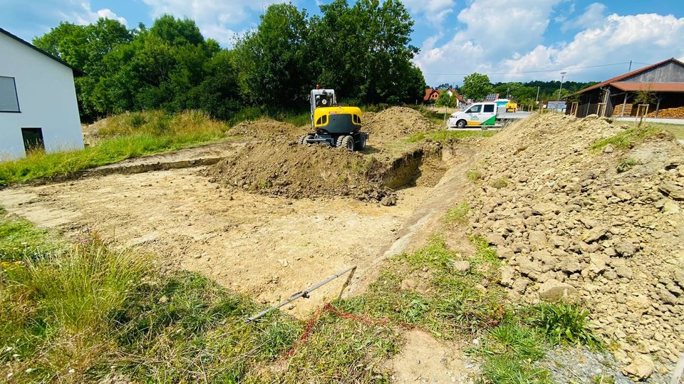 Baugrube Schüttgüter Tiefbau Abriss Zisterne Hausanschlüsse in Weiden b Weimar Thür
