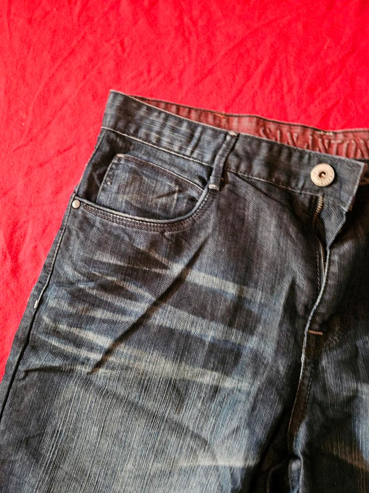 Jeans Herren kurz W33 wie neu in Andernach