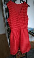 Kleid rot Gr 38  H&M Nordrhein-Westfalen - Brakel Vorschau