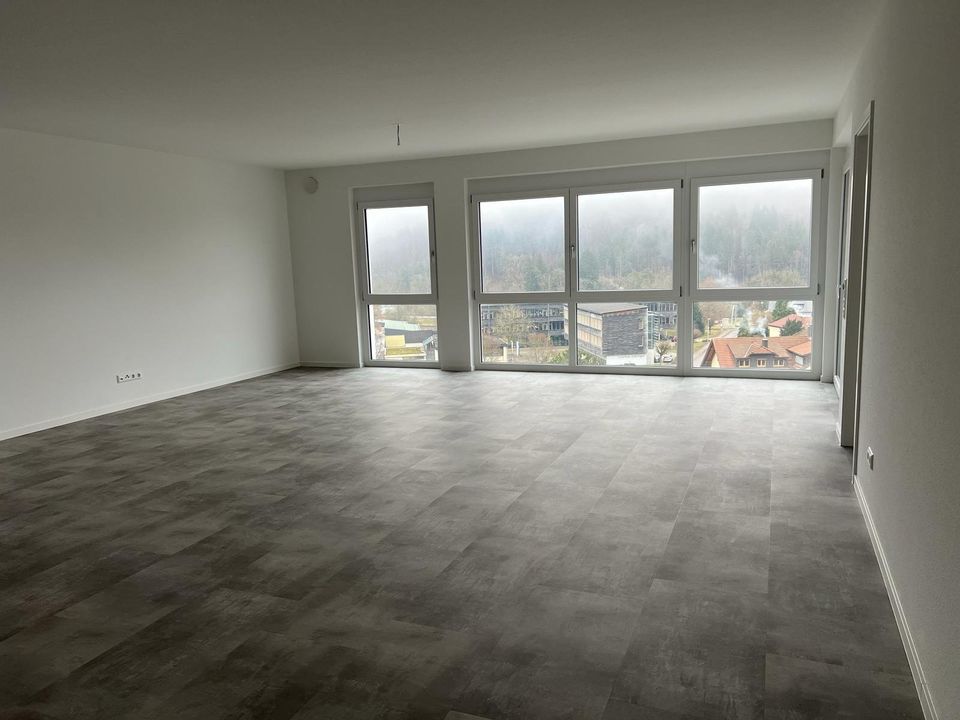 Moderne 3,5 Neubau Wohnung mit wunderschöner Aussicht in Stühlingen