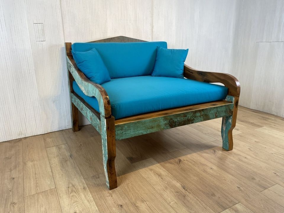 Boatwood by WMK # Besonderes kleines Sofa aus altem Bootsholz, ein handgefertigtes Unikat aus massivem Teakholz mit neuer Polsterung & Kissen # Couch Sessel Loungesessel Liege Loveseat Bootsmöbel Blau in Berlin