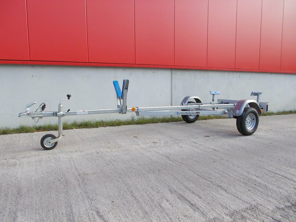 Böckmann TPV Bootstrailer BA 550 kg 100 km/h Bootsanhänger in Lutherstadt Wittenberg