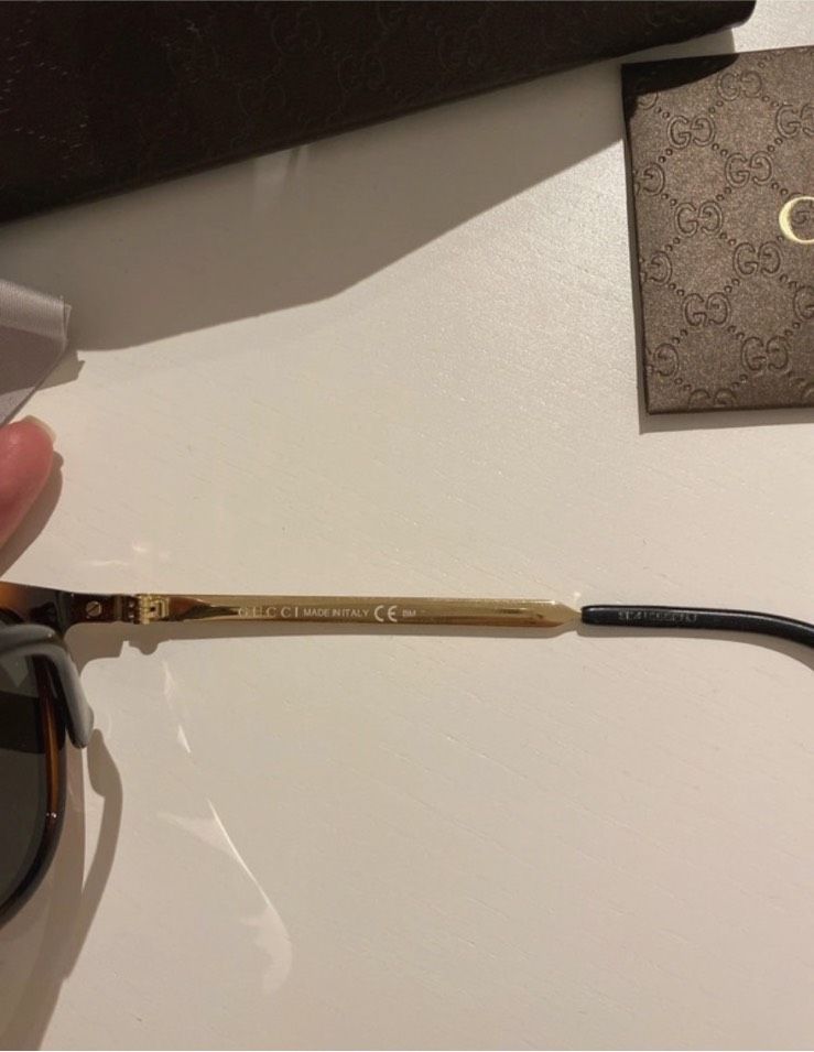 Gucci Sonnenbrille mit Etui in Augsburg