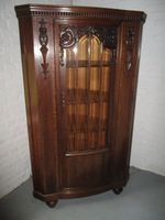 Eck Vitrinenschrank aus Herrenzimmer von ca. 1915, TOP Zustand Sachsen-Anhalt - Braunsbedra Vorschau