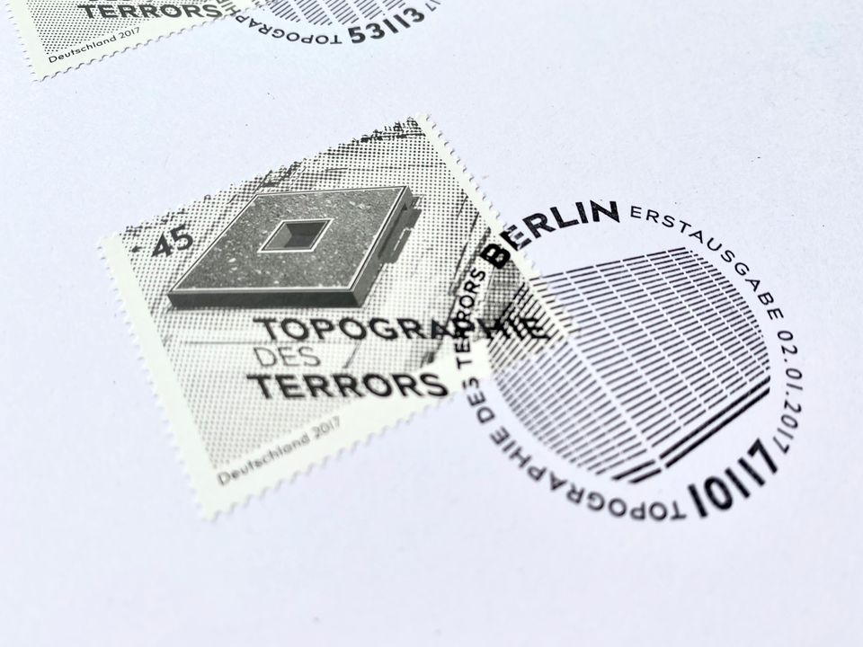 Briefmarke Ersttagsstempel Präsentkarte — Topographie des Terrors in Berlin