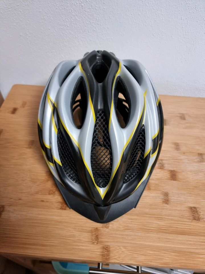 Neuer Fahrradhelm von KED in Simbach