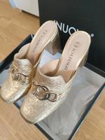 Schuhengel Damen Pumps Leder gold Größe 37,5, 38  guter Zustand Stuttgart - Stammheim Vorschau
