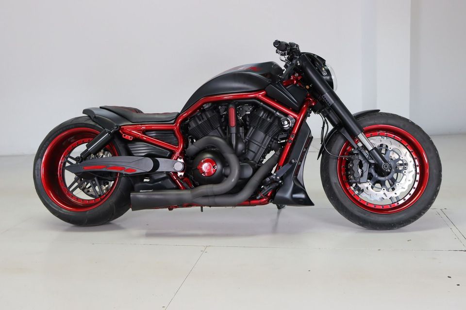 Harley-Davidson VRSCD Custom Umbau No-Limit in Dresden