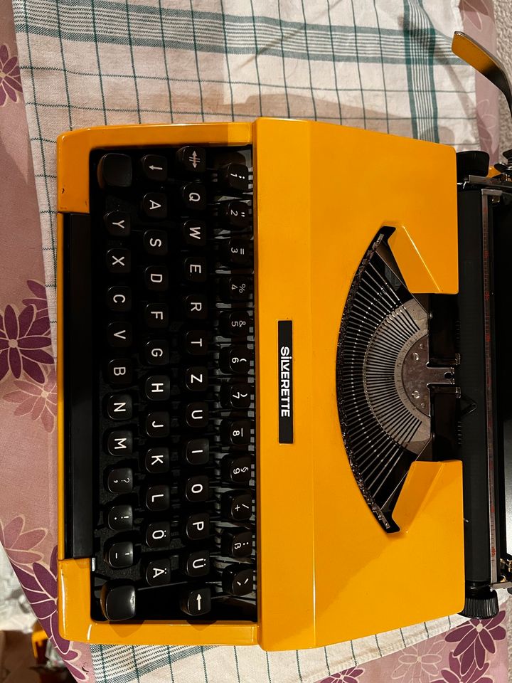 Schreibmaschine Silberette in Hirschfelde