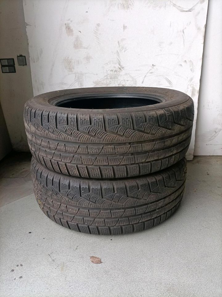 2 Winterreifen Pirelli 235 55 R18 104H DOT0617 Nr.437 in Wuppertal