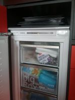 Siemens Einbaugefrierschrank GI21VAD40 88er Nische Smart Frost Sachsen - Pirna Vorschau