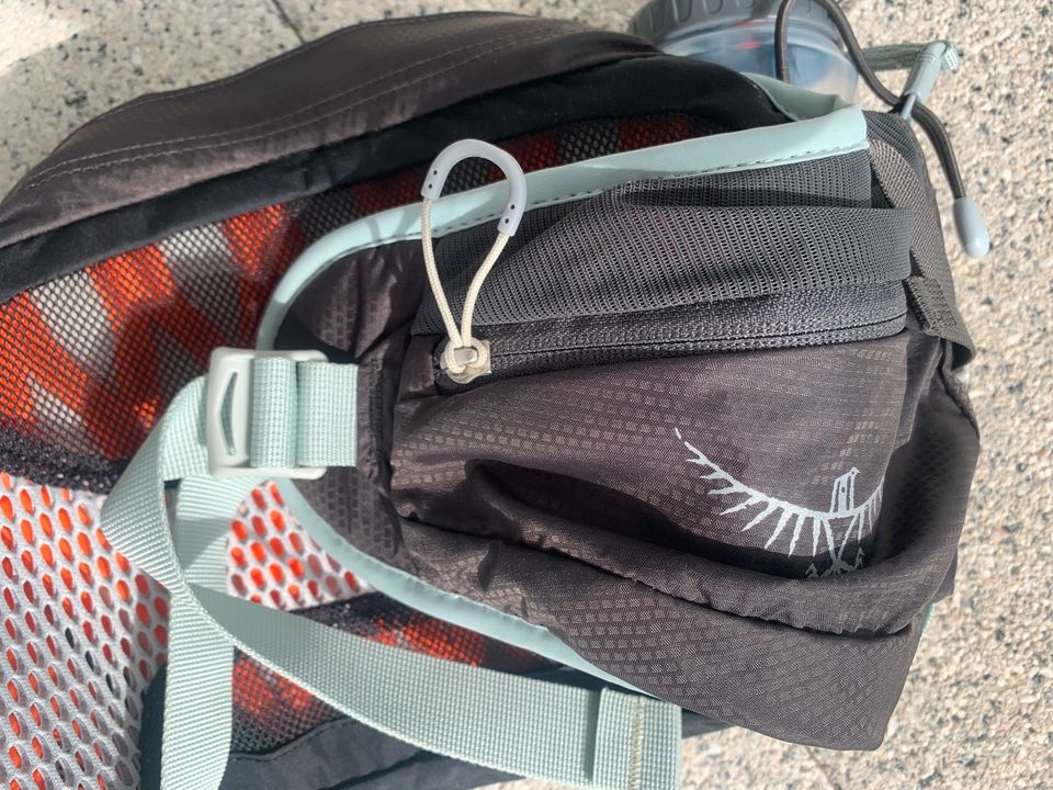 Osprey Talon 6 Unisex Wanderhüfttasche mit Zwei BPA-freien Hydrau in Crailsheim