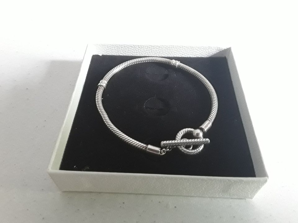 PANDORA-Armband,Silber/Zirkonia,5 Charms,3 Clips, Länge19 cm in Laufen