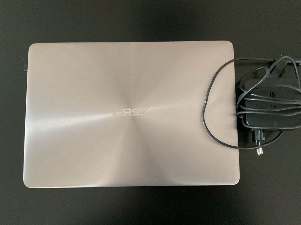 ASUS UX310U Zenbook in Putzbrunn