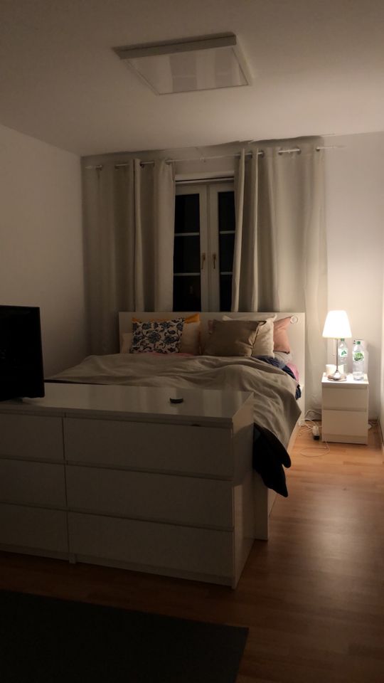 Bett, Kleiderschrank, Küche, Fernseher,  Tisch und vieles mehr in Potsdam