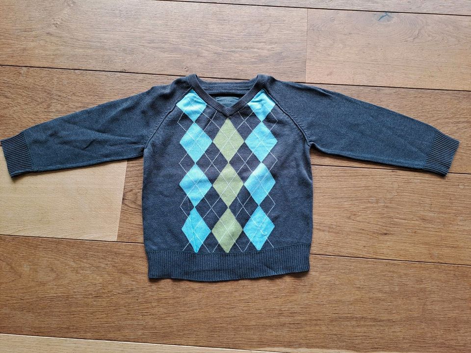 Strickjacke und Rauten- Pulli Jungen Größe 110/116 Set in Wiehl