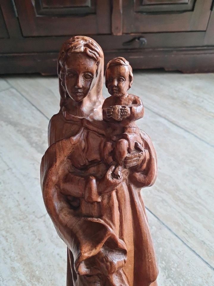 Mutter Gottes mit Kind Holz massiv in Gladbeck