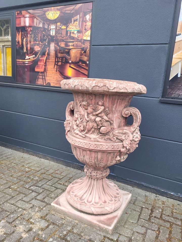 H675 Vasen auf Sockel Blumenkübel 1,70 m inkl. Lieferung in Nordhorn