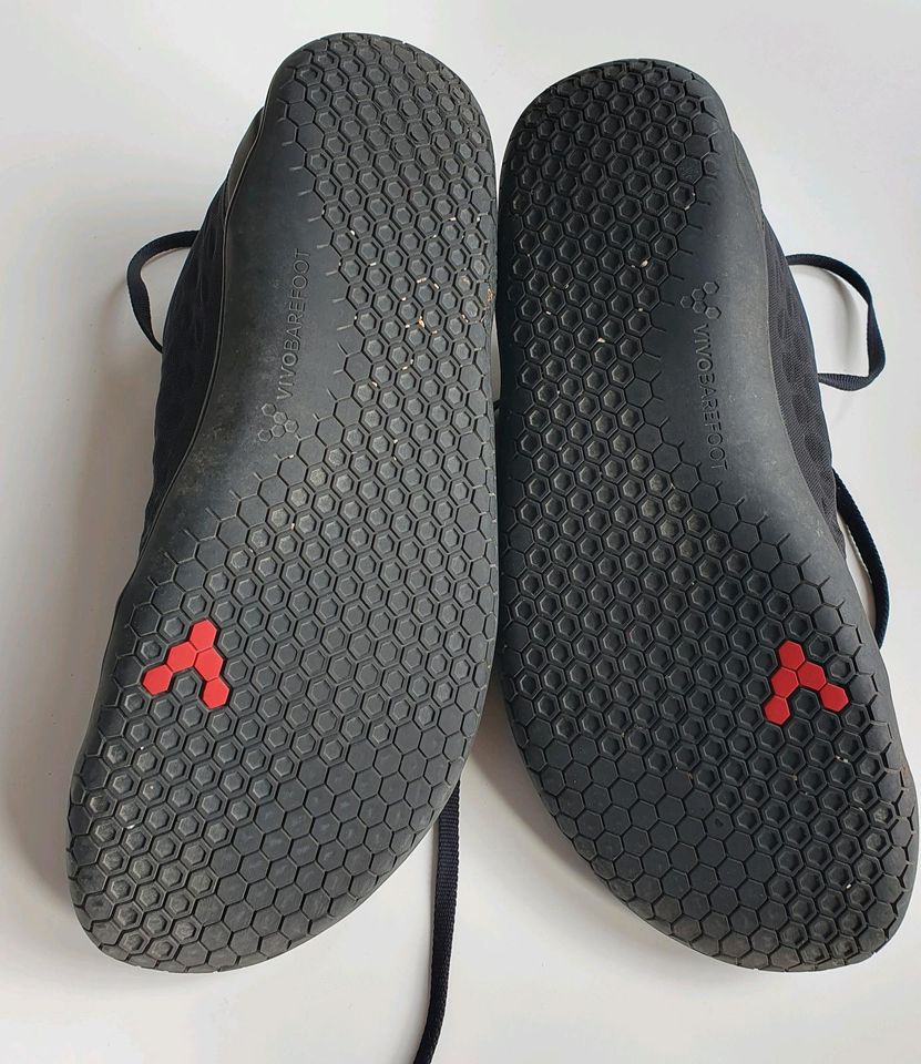 Vivobarefoot Stealth Gr. 41L schwarz in Stuttgart