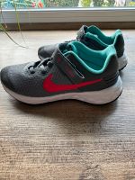 Nike Revolution 6 Flyease Sneaker Reißverschluss 27,5 Niedersachsen - Lehrte Vorschau