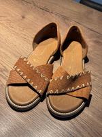 Tamaris Damenschuhe Sandalen Sandaletten Leder braun Gr. 40 NEU Essen - Essen-Kettwig Vorschau