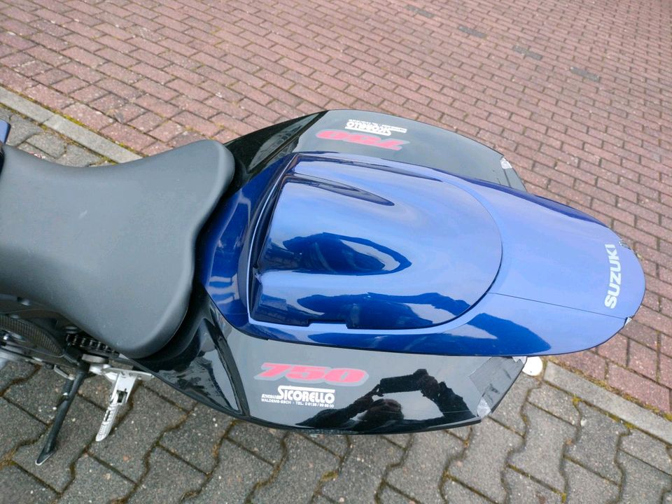 Suzuki GSX-R 750 K6 K7 in Waldems