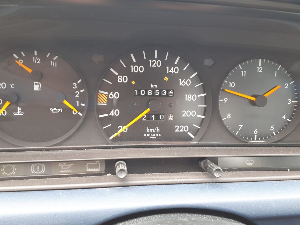 Mercedes Benz, 190 E 1.8, WDB 201, Oldtimer in Moosburg a.d. Isar