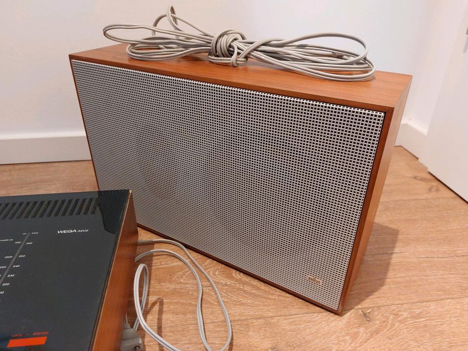 BRAUN L310  Dieter Rams, WEGA 3202 Plattenspieler DUAL, Radio in Merzkirchen