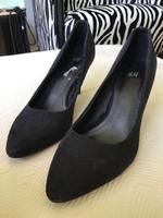 Pumps Highheels 39 H&M schwarz Faux Wildleder ungetragen! Bonn - Bonn-Zentrum Vorschau