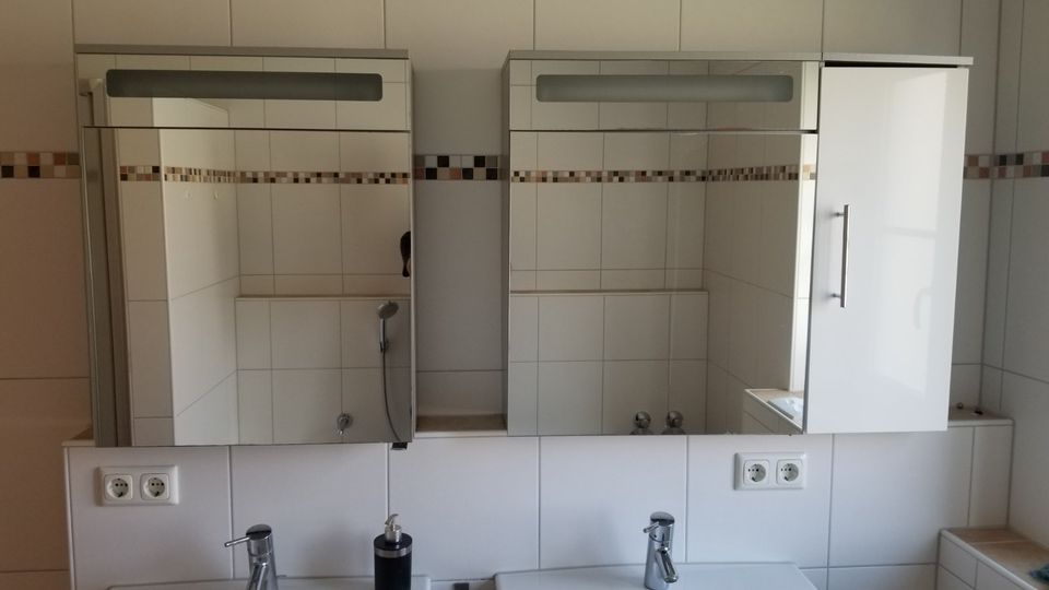 Spiegel Hängeschränke für das Bad in Wildpoldsried
