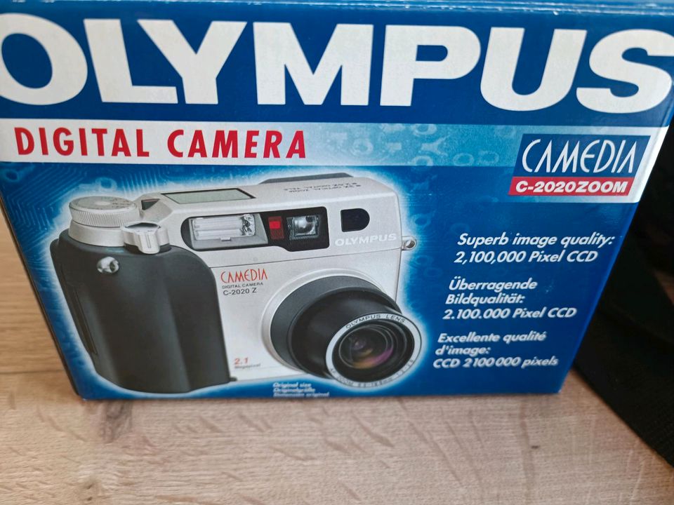 Digitale Camera Olympus C 2020 Z in Lübbecke 