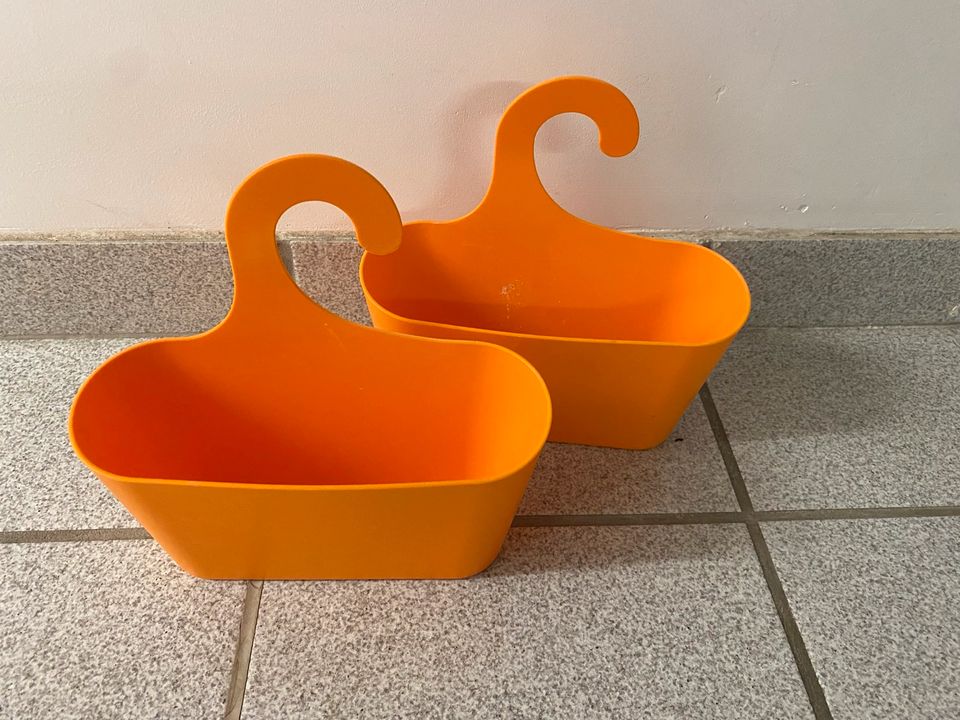 Dusch -Bad Behälter in Gäufelden