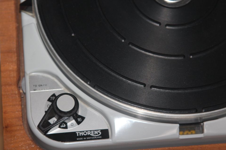 Thorens Plattenspieler in Duisburg