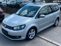 Volkswagen Touran 2.0TDI 170PS Highline*PANO*NAVI*AUTOMATIK Berlin - Spandau Vorschau