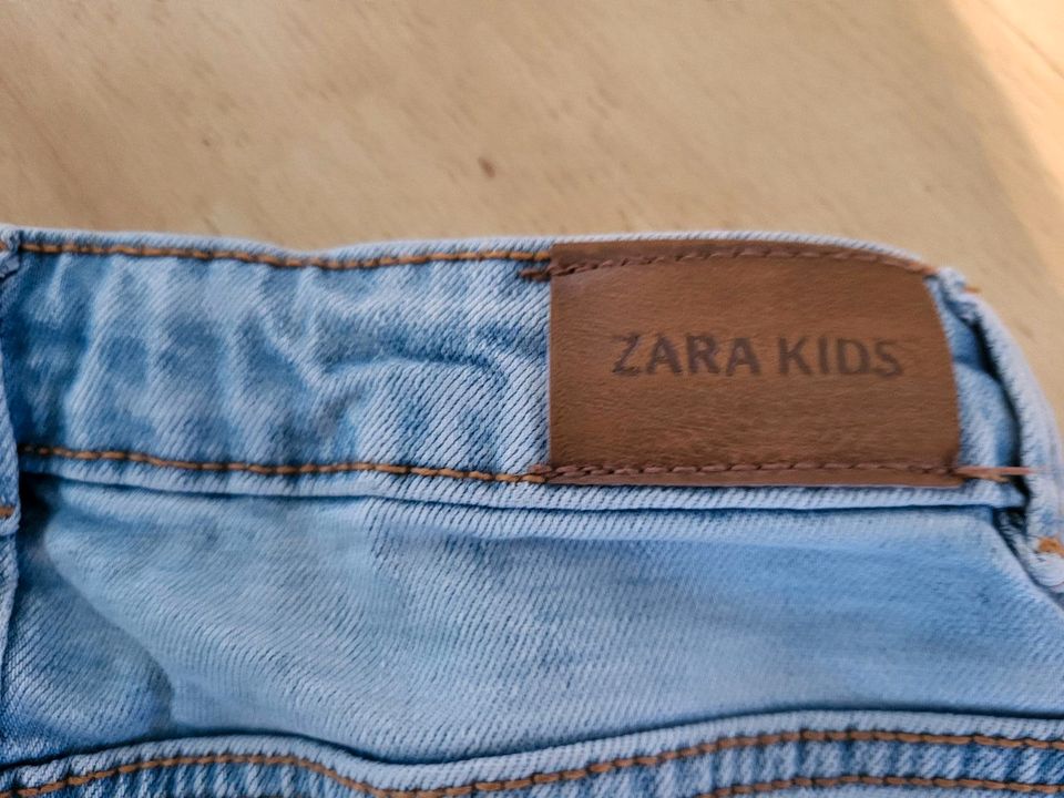 Mädchen Jeansrock Gr.128 Zara kids in Bochum