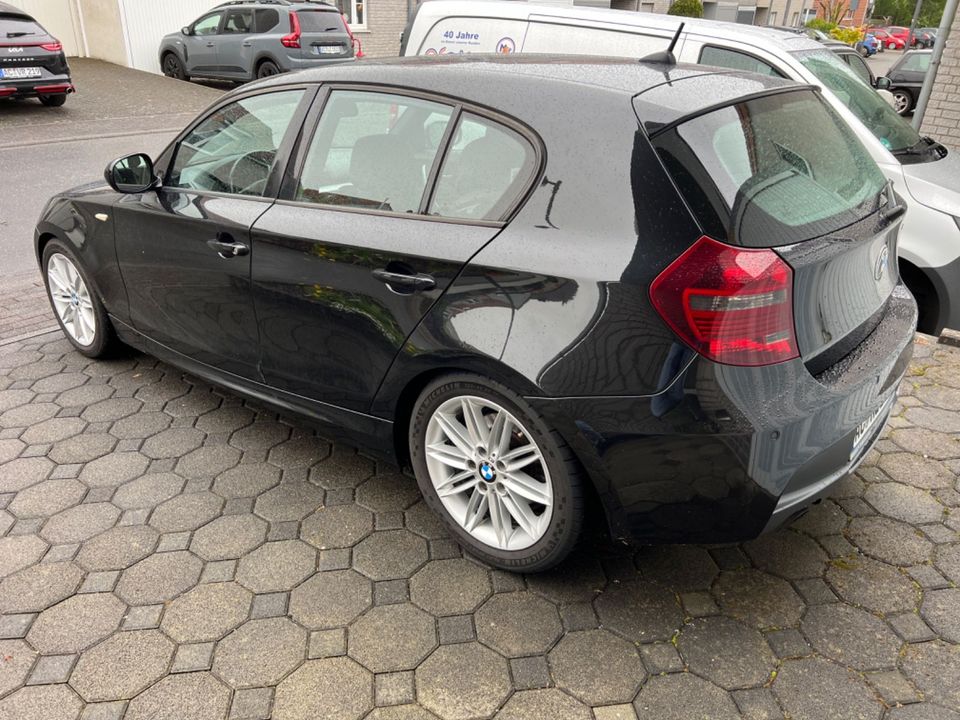 BMW 120i  M Packet in Baesweiler