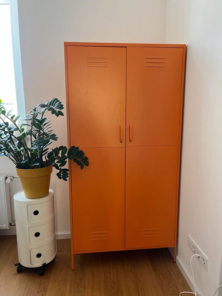 Schrank Kleiderschrank Spind Garderobe orange Metall vidaxl in München