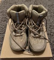 Adidas Yeezy Desert Boots Beige/Sand Größe 41 1/3 mit Rechnung Wandsbek - Hamburg Poppenbüttel Vorschau