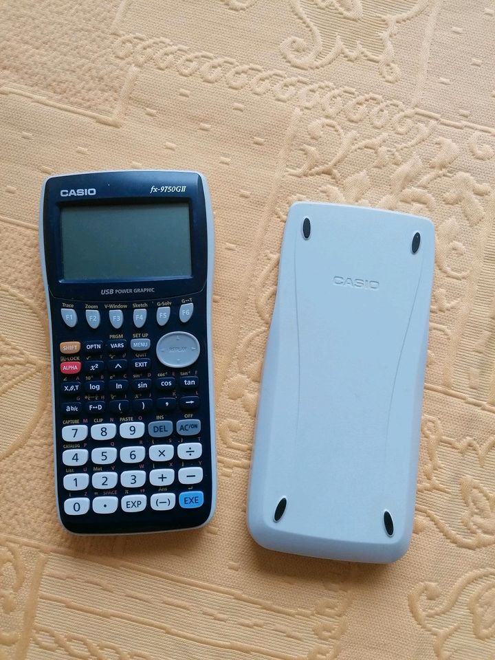 Graphikrechner Taschenrechner CASIO fx-9750GII Schule Studium in  Nordrhein-Westfalen - Lohmar | eBay Kleinanzeigen ist jetzt Kleinanzeigen