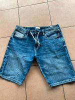 Kurze Jeanshose von EDC blau, Größe L Nordrhein-Westfalen - Hennef (Sieg) Vorschau