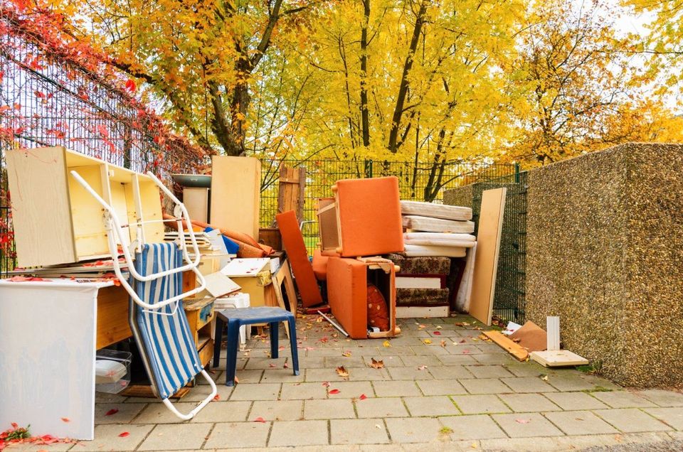 ✔️Entrümpelung ✔️Haushaltsauflösung ✔️Entsorgung ✔️Entrümpelungsunternehmen ✔️Abrissunternehmen ✔️Dachbodenräumung ✔️Gartenabfallentsorgung ✔️Kellerräumung ✔️Sperrmüll Abholung ✔️Wohnungauflösung in Varel