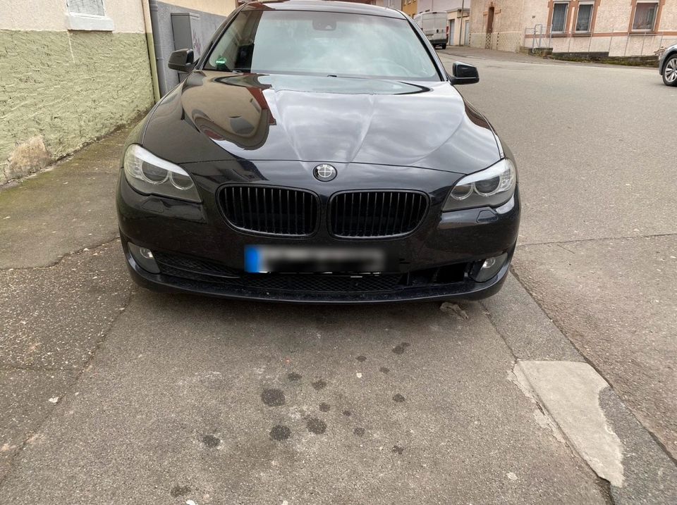 BMW f10 525d 3liter 340ps Beschreibung lesen in Pirmasens