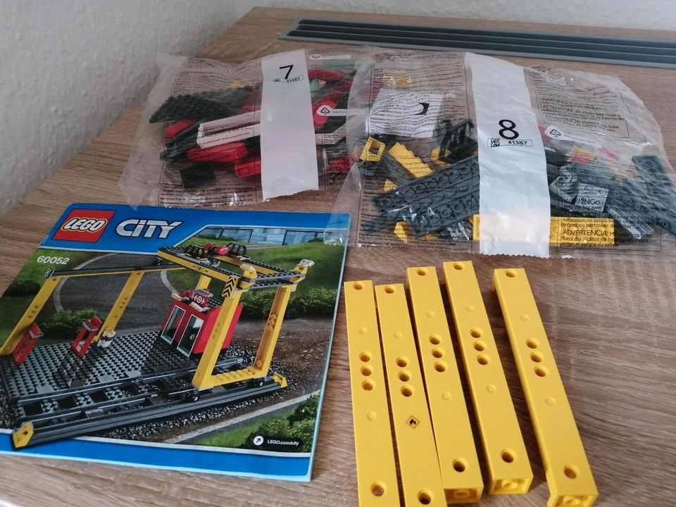 Lego Zug Eisenbahn Kran Krantraverse Terminal 60052 NEU in Rodewisch