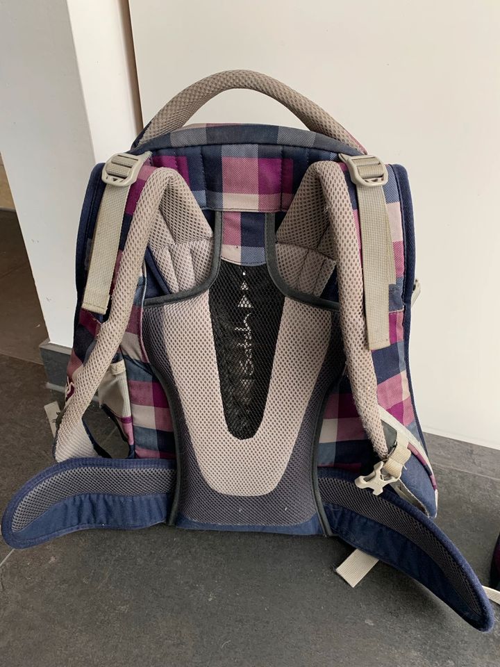 Schulrucksack Schultasche von Satch mit Federmäppchen in München