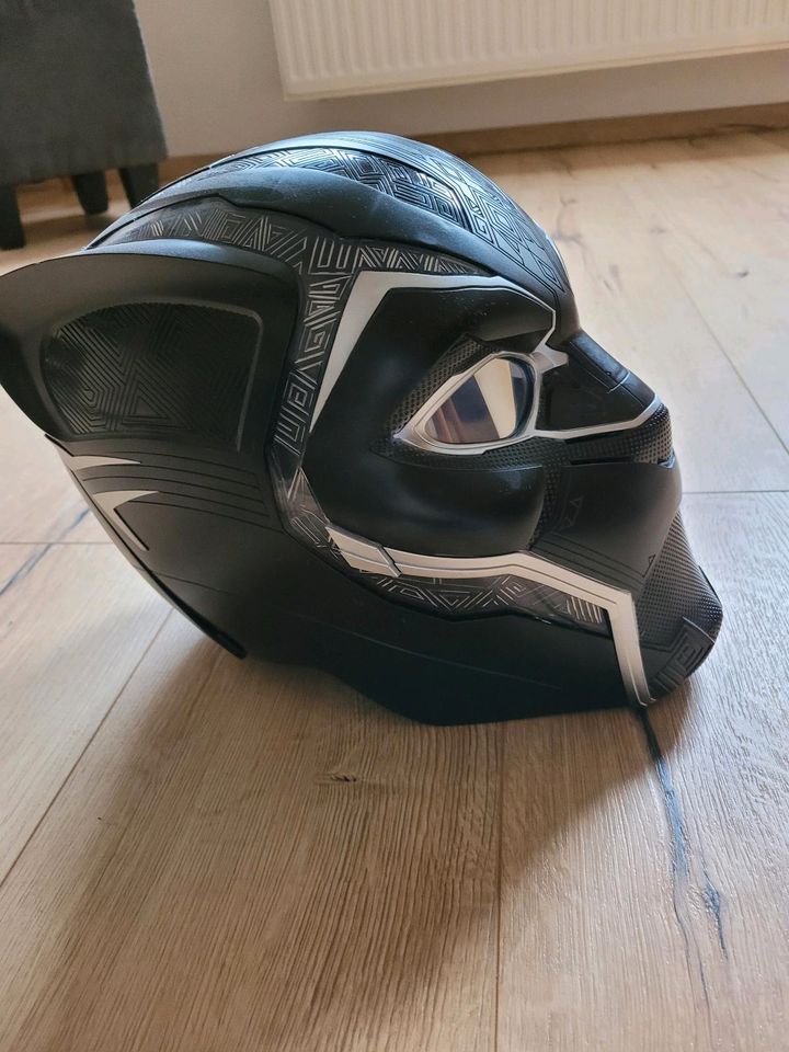 Black Panther Helm in Jünkerath