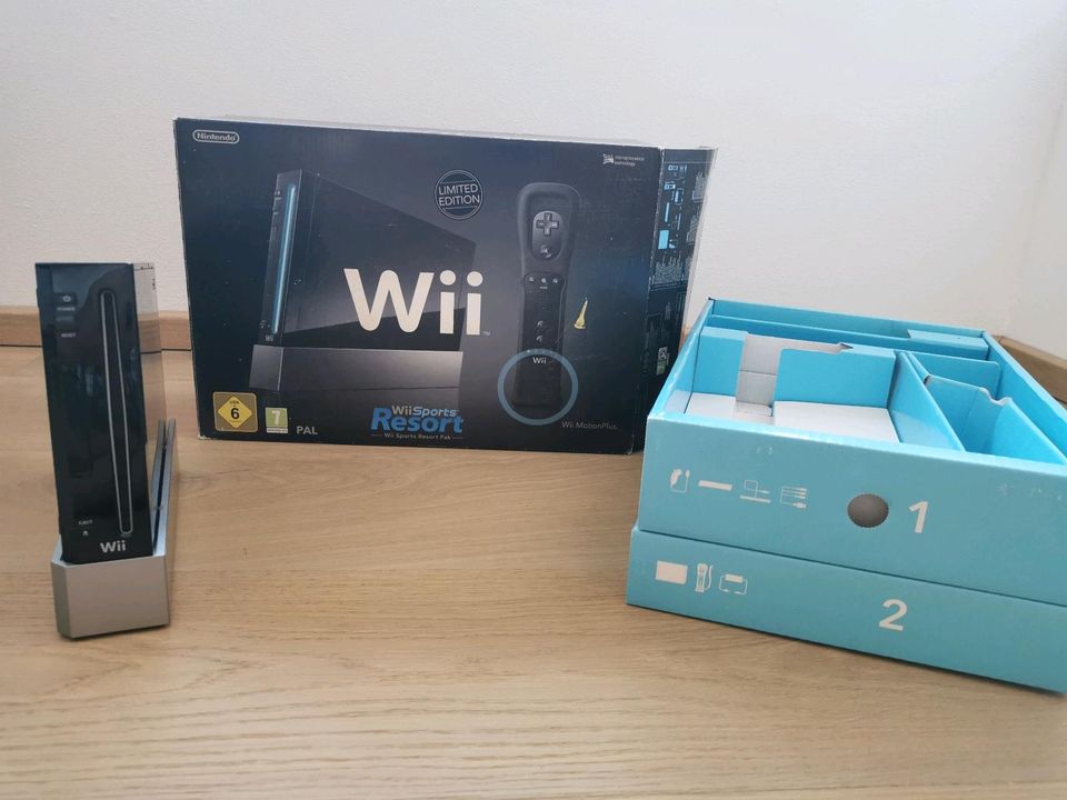 Nintendo Wii Konsole Limited Edition in Originalverpackung in Walheim