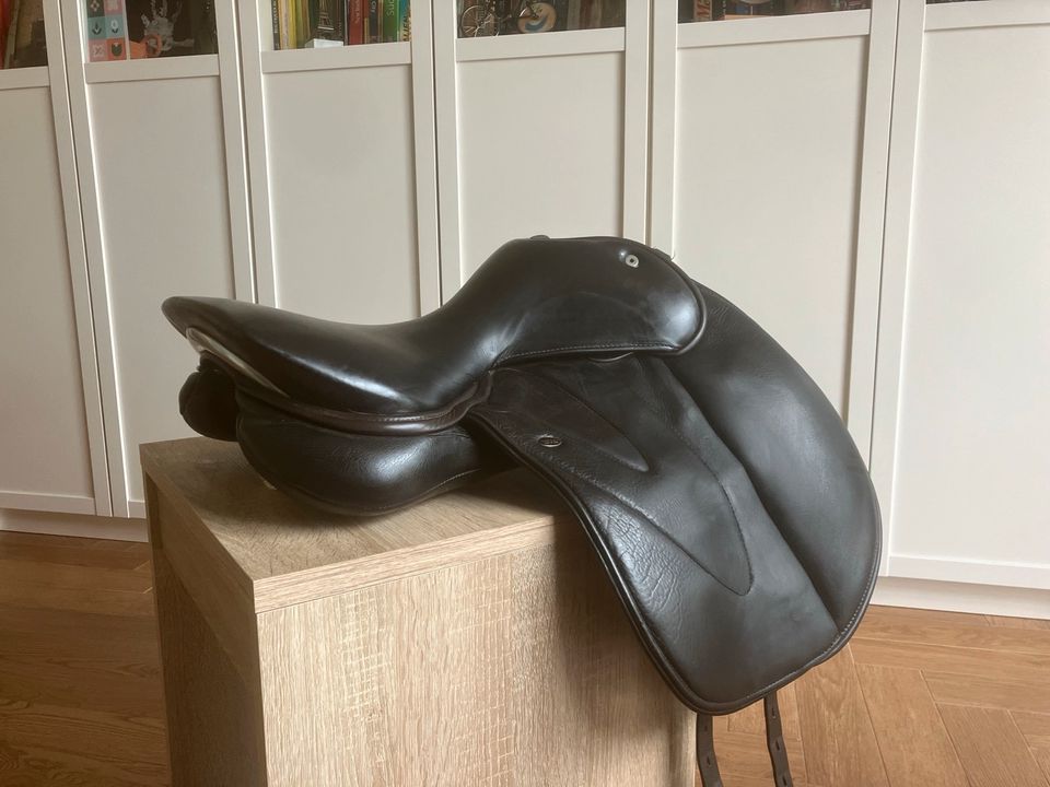 WOW Sattel mit Flair Sitz Gr 1 für Pony geeignet in Waren (Müritz)