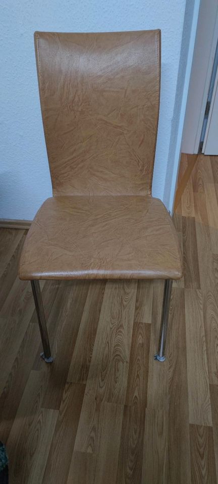 4 gebrauchte Stühle in Leipzig