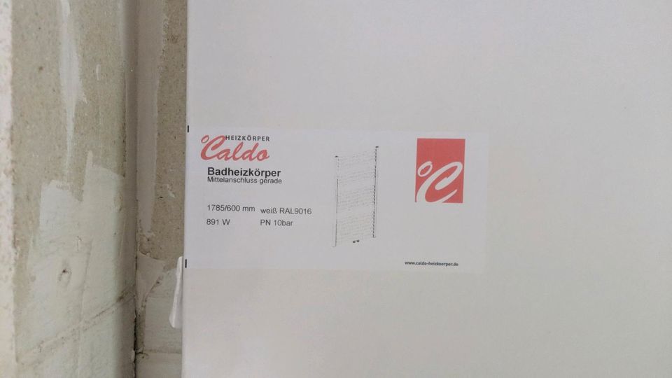 Caldo Bad Heizkörper 1785 x 60 can 900watt Mittelanschluss gerade in Bocholt