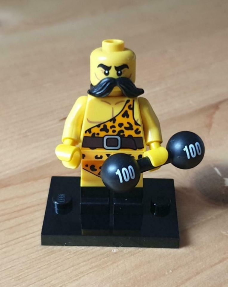 Lego Minifigur Serie 17 Strong Man in Gelsenkirchen